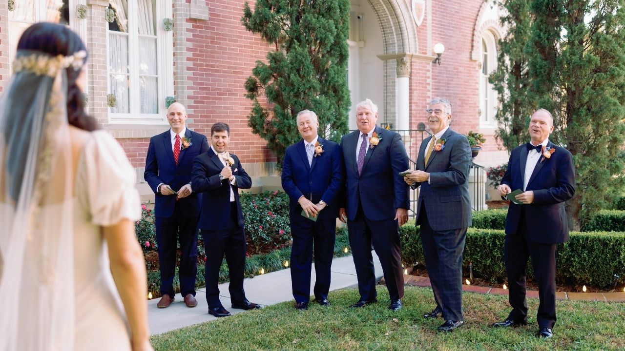 Bride Who Lost Dad Ten Years Ago Has Emotional First-Look At Wedding With All The Men In Her Life