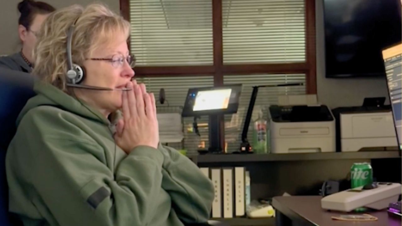 911 Dispatcher Mom Gets Emotional When Family Surprise Her On Retirement Sign-Off Call After 31 Years